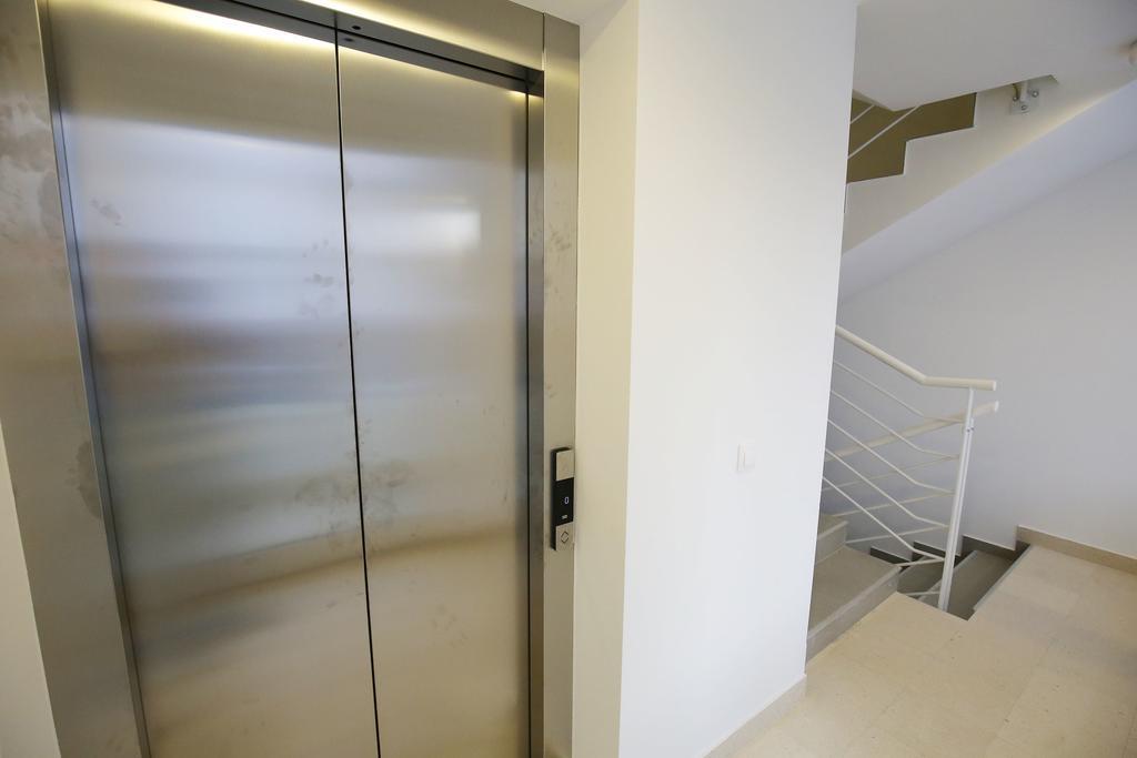 Apartment Flowers, Free Garage Parking Zadar Ruang foto