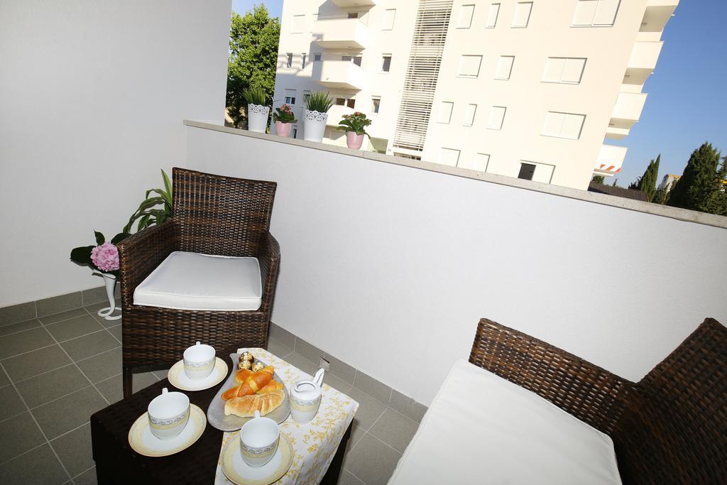 Apartment Flowers, Free Garage Parking Zadar Ruang foto
